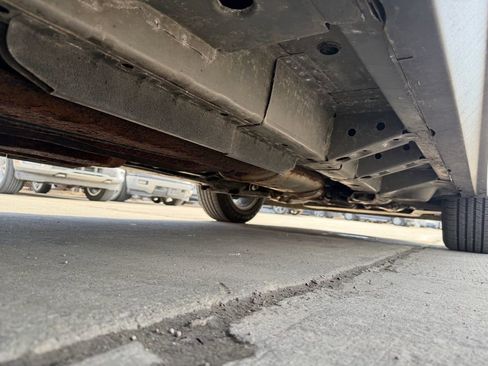 Used 2011 Cadillac SRX Luxury image 26