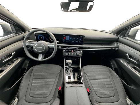 Certified 2025 Hyundai Santa Cruz SE FWD image 13