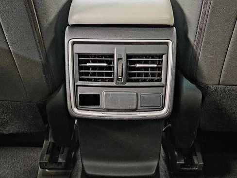 Used 2019 Subaru Forester Premium w/ All-Weather Package image 31