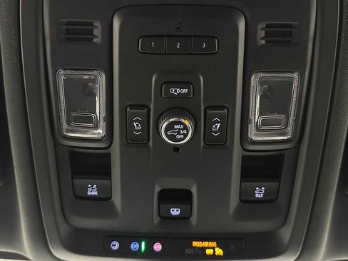 Used 2021 Chevrolet Suburban High Country image 41