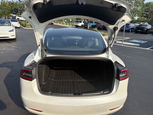 Used 2022 Tesla Model 3 Long Range AWD/4WD image 8