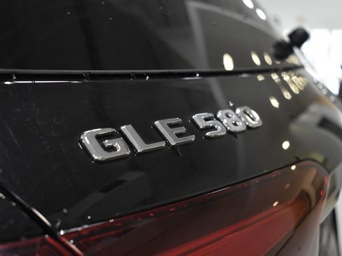 Certified 2024 Mercedes-Benz GLE 580 4MATIC image 16
