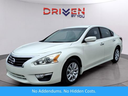 Used 2015 Nissan Altima 2.5 S w/ Power Driver Seat Package image 1