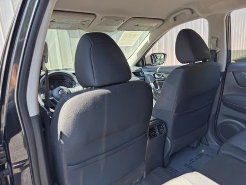 Used 2018 Nissan Rogue SV w/ Premium Package AWD/4WD image 31