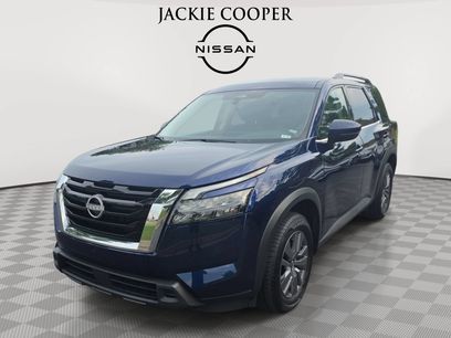 Used 2025 Nissan Pathfinder SV