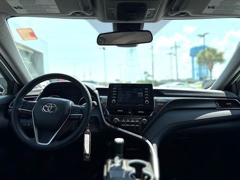 Used 2021 Toyota Camry LE FWD image 8