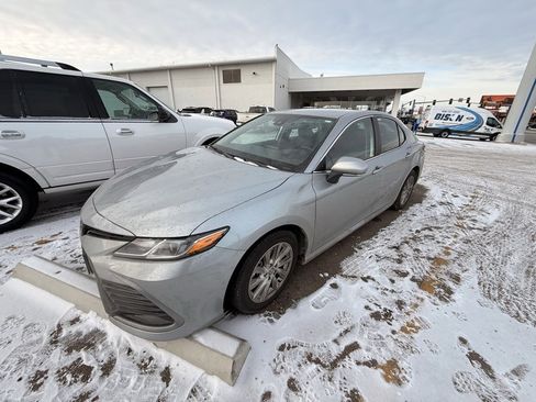 Used 2023 Toyota Camry LE image 7