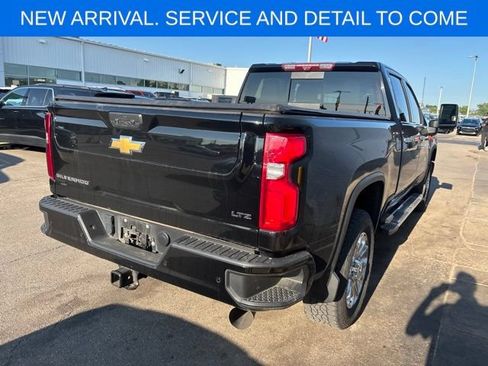 Used 2024 Chevrolet Silverado 2500 LTZ w/ LTZ Plus Package AWD/4WD image 8