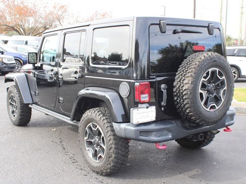 Used 2016 Jeep Wrangler Unlimited Rubicon image 10