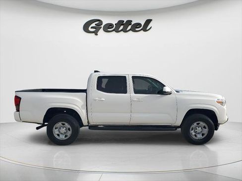 Certified 2023 Toyota Tacoma SR AWD/4WD image 4
