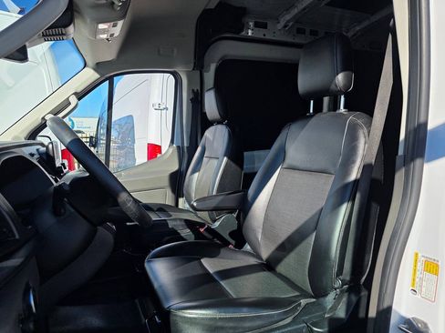 Used 2022 Ford Transit 250 Medium Roof AWD w/ Load Area Protection Package image 10