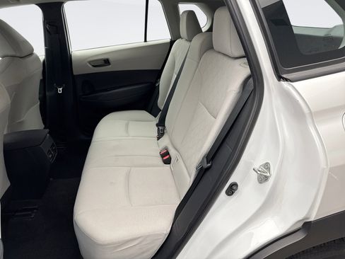 Used 2023 Toyota Corolla Cross L image 18