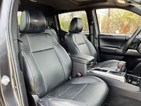 Used 2022 Toyota Tacoma Limited w/ Nightshade Package image 26