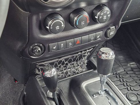 Used 2016 Jeep Wrangler Unlimited Sport image 20