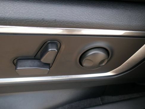 New 2026 RAM 1500 Laramie AWD/4WD image 15