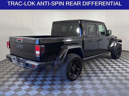 Used 2025 Jeep Gladiator Sport AWD/4WD image 5