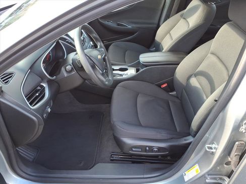Used 2024 Chevrolet Malibu LT image 11