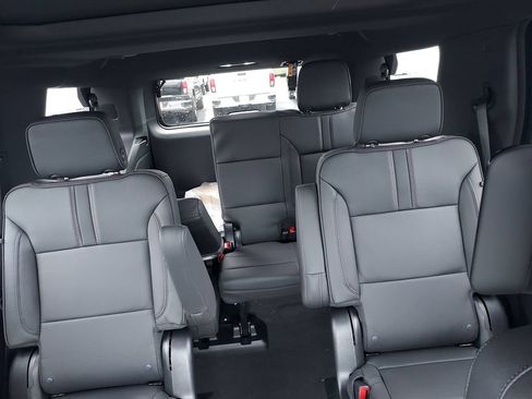 New 2026 Chevrolet Tahoe RST w/ RST Capability Package AWD/4WD image 13