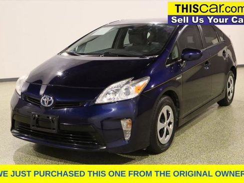 Used 2014 Toyota Prius Three image 3