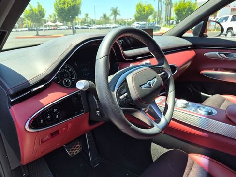 Used 2022 Genesis GV70 2.5T w/ Sport Prestige Package AWD/4WD image 10
