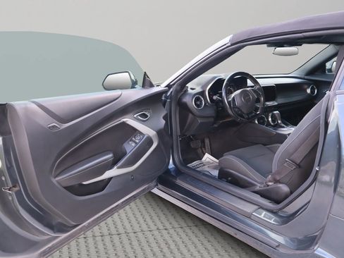 Used 2017 Chevrolet Camaro SS image 33