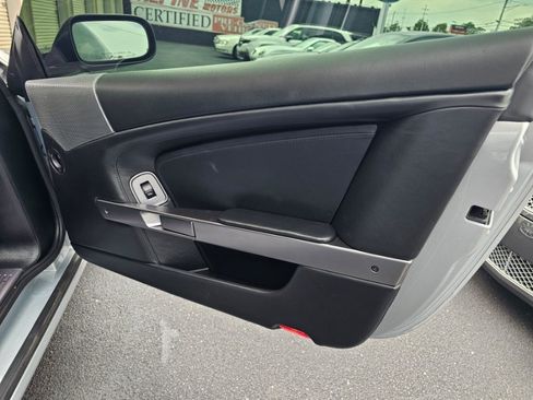 Used 2005 Aston Martin DB9 Coupe RWD image 19
