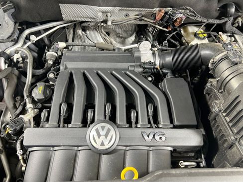 Used 2022 Volkswagen Atlas Cross Sport SEL Premium R-Line image 30