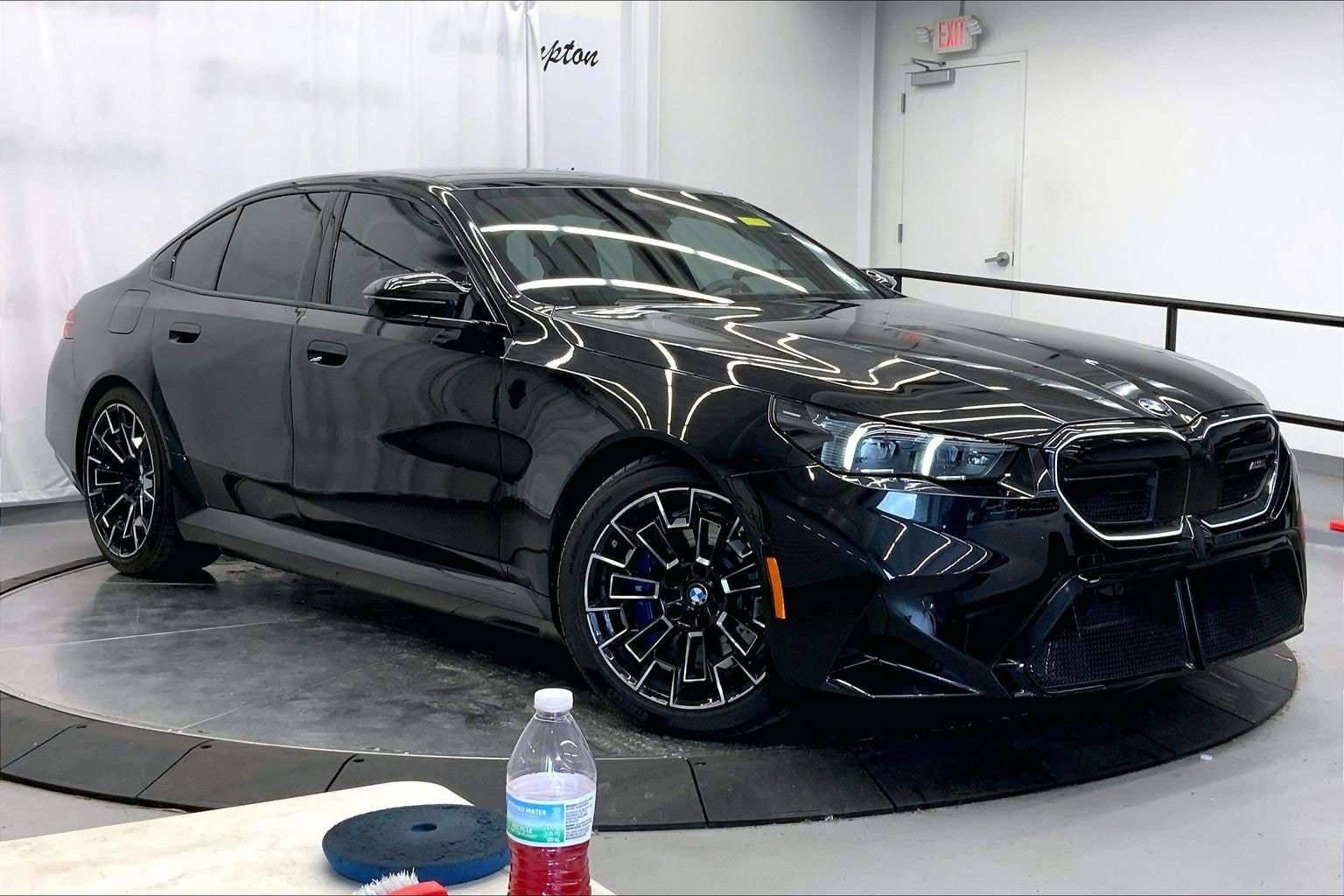 Used 2025 BMW M5 w/ Executive Package AWD/4WD image 9