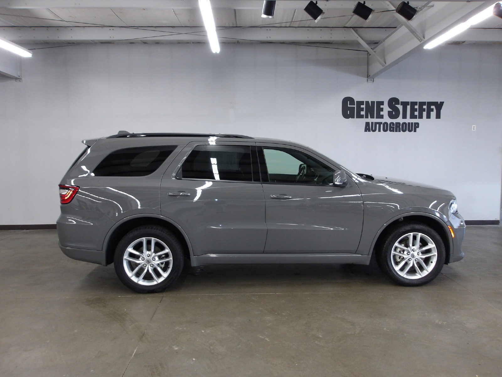 Used 2021 Dodge Durango GT AWD/4WD image 3