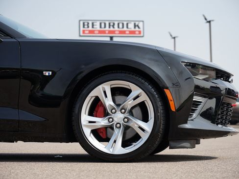 Used 2016 Chevrolet Camaro SS image 11