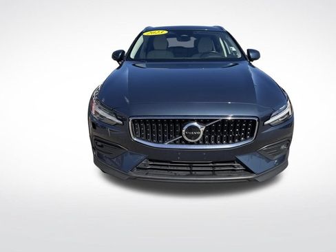 Used 2023 Volvo V60 B5 Cross Country Plus w/ Climate Package AWD/4WD image 15