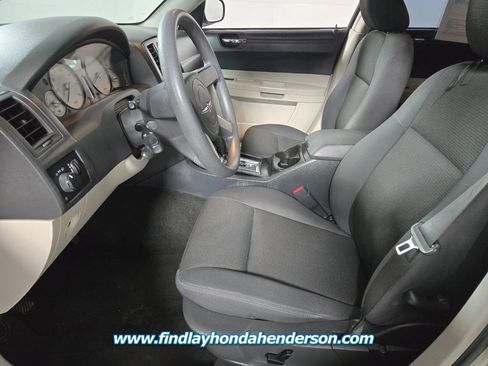 Used 2006 Chrysler 300 image 13