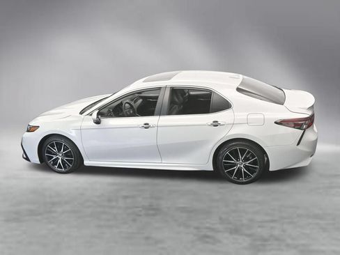 Used 2024 Toyota Camry SE FWD image 49
