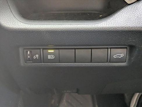 Used 2020 Toyota RAV4 XLE Premium FWD image 14