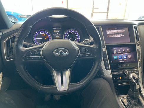 Used 2017 INFINITI Q60 Red Sport 400 image 25