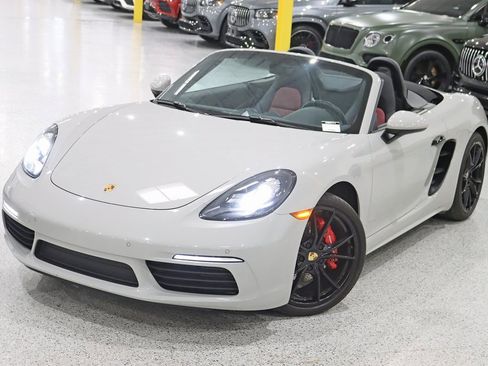 Used 2018 Porsche 718 Boxster S image 7