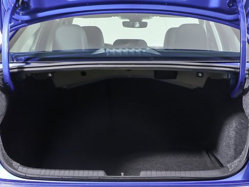 Used 2024 Volkswagen Jetta SE w/ Panoramic Sunroof Package image 13