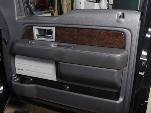 Used 2013 Ford F150 Platinum AWD/4WD image 44