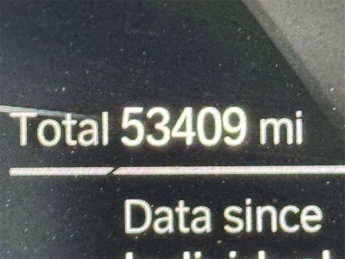 Used 2022 BMW 330i xDrive Sedan w/ M Sport Package image 2