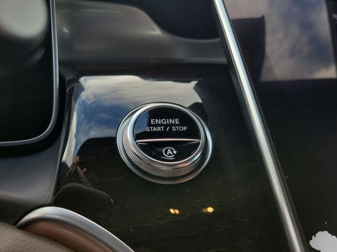 Used 2023 Mercedes-Benz GLC 300 image 33
