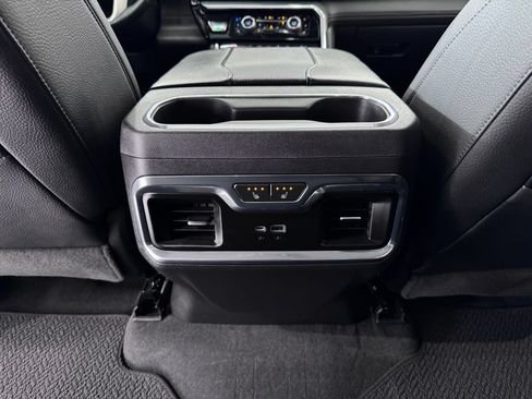 Used 2023 GMC Sierra 1500 Denali AWD/4WD image 29