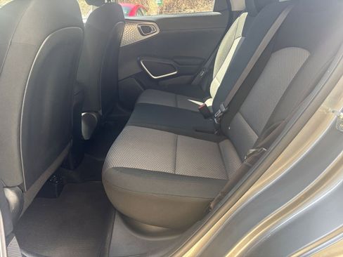 Used 2025 Kia Soul LX w/ LX Technology Package image 23