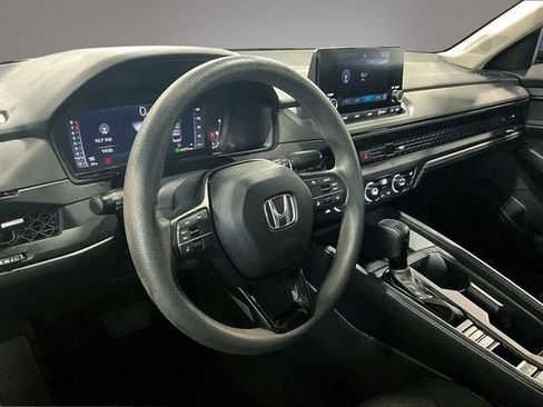 Used 2023 Honda Accord EX image 17