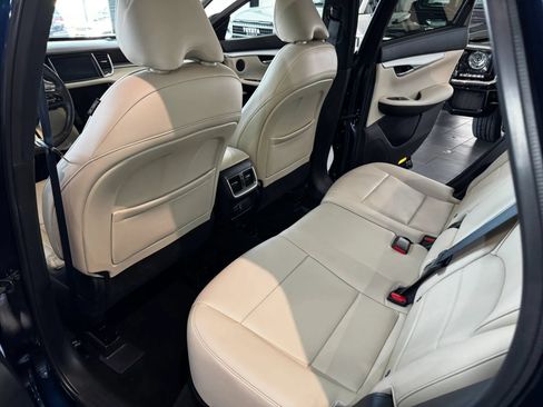 Used 2020 INFINITI QX50 Luxe w/ Navigation Package AWD/4WD image 18