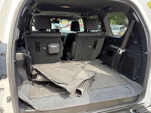 Used 2023 Lexus GX 460 Premium AWD/4WD image 30