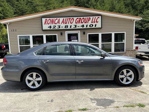 Used 2014 Volkswagen Passat 2.5 SE image 12