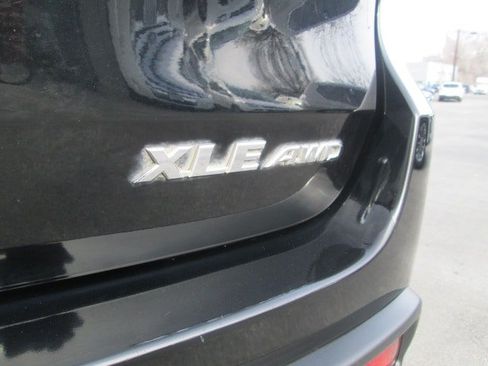 Used 2018 Toyota Highlander XLE AWD/4WD image 7