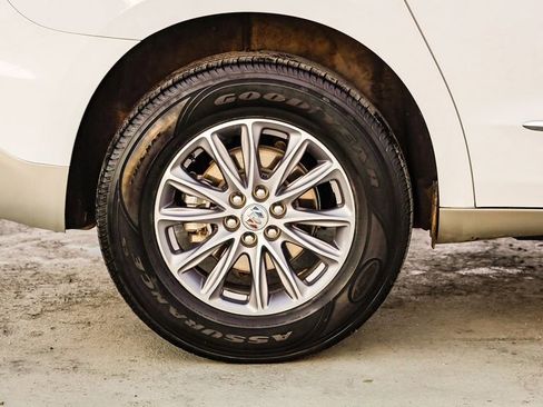 Used 2024 Buick Enclave Premium image 12