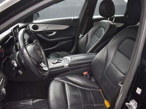 Used 2018 Mercedes-Benz C 300 4MATIC Sedan image 16