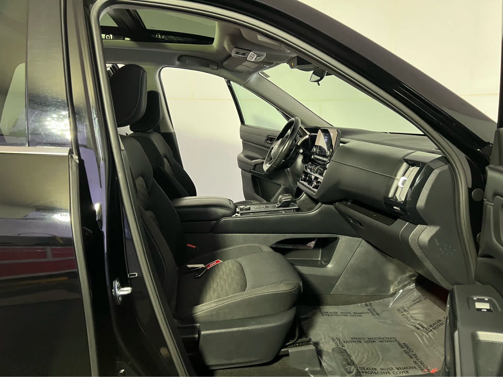 Certified 2023 Nissan Pathfinder SV w/ SV Premium Package AWD/4WD image 31